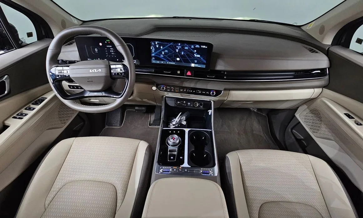 Kia Carnival — фото 10