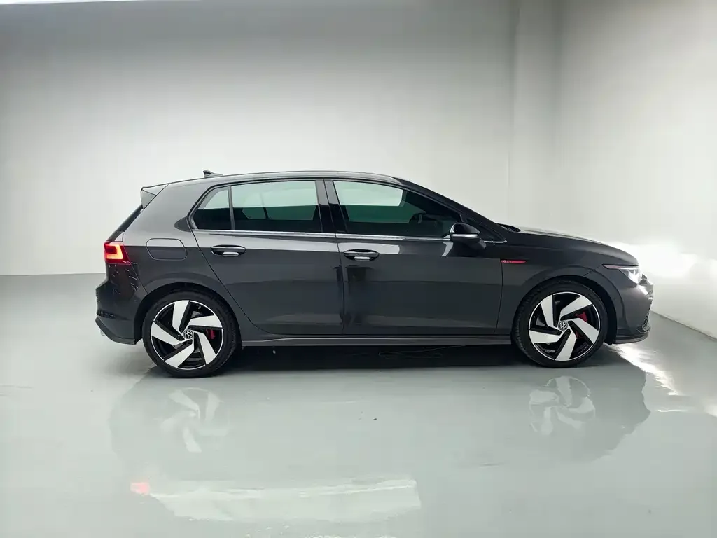 Volkswagen Golf GTI — фото 3
