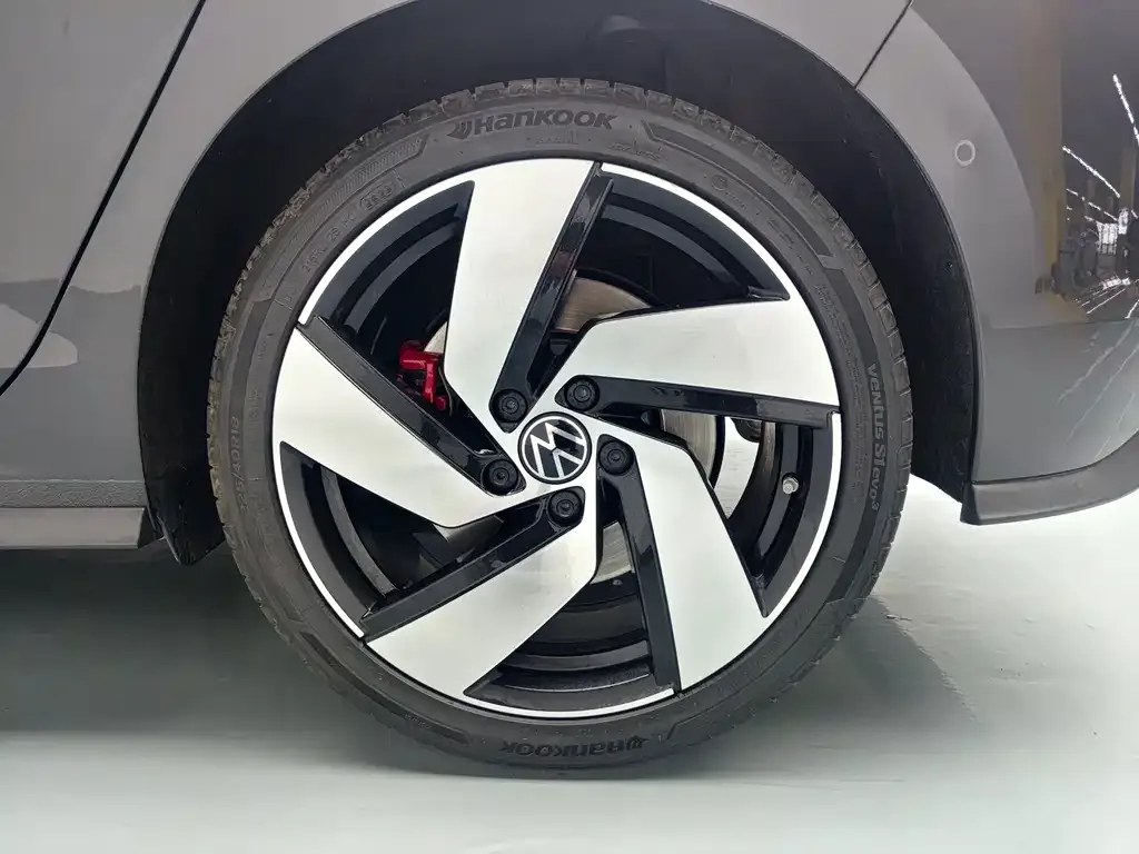 Volkswagen Golf GTI — фото 7