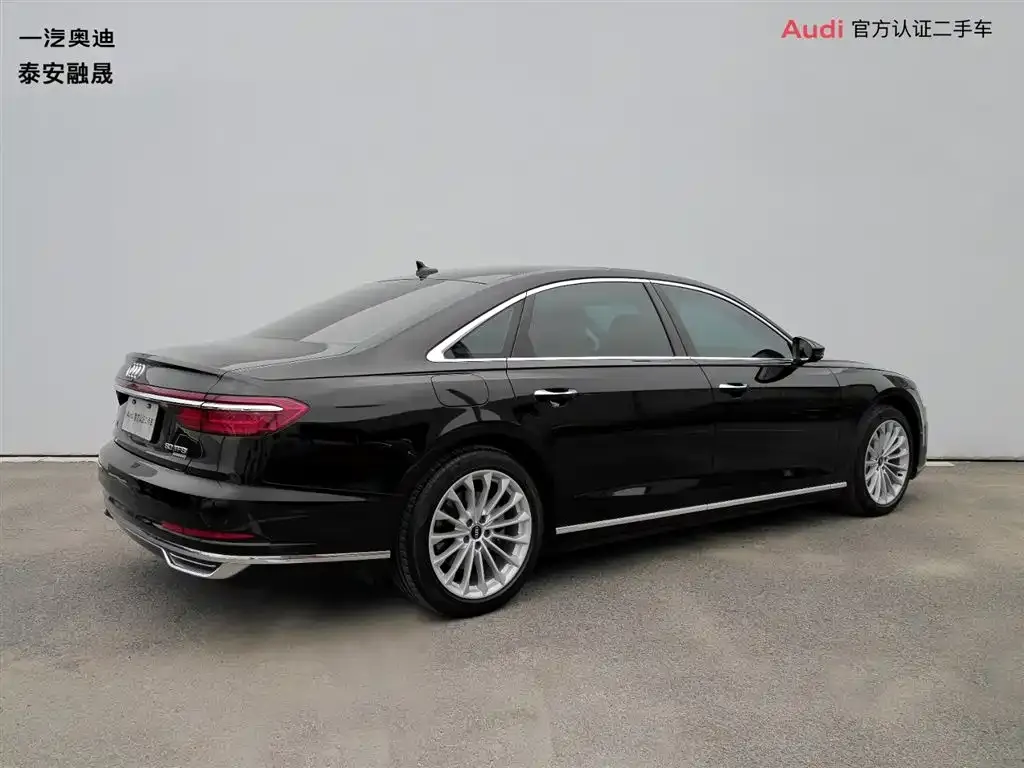 Audi A8 — фото 3