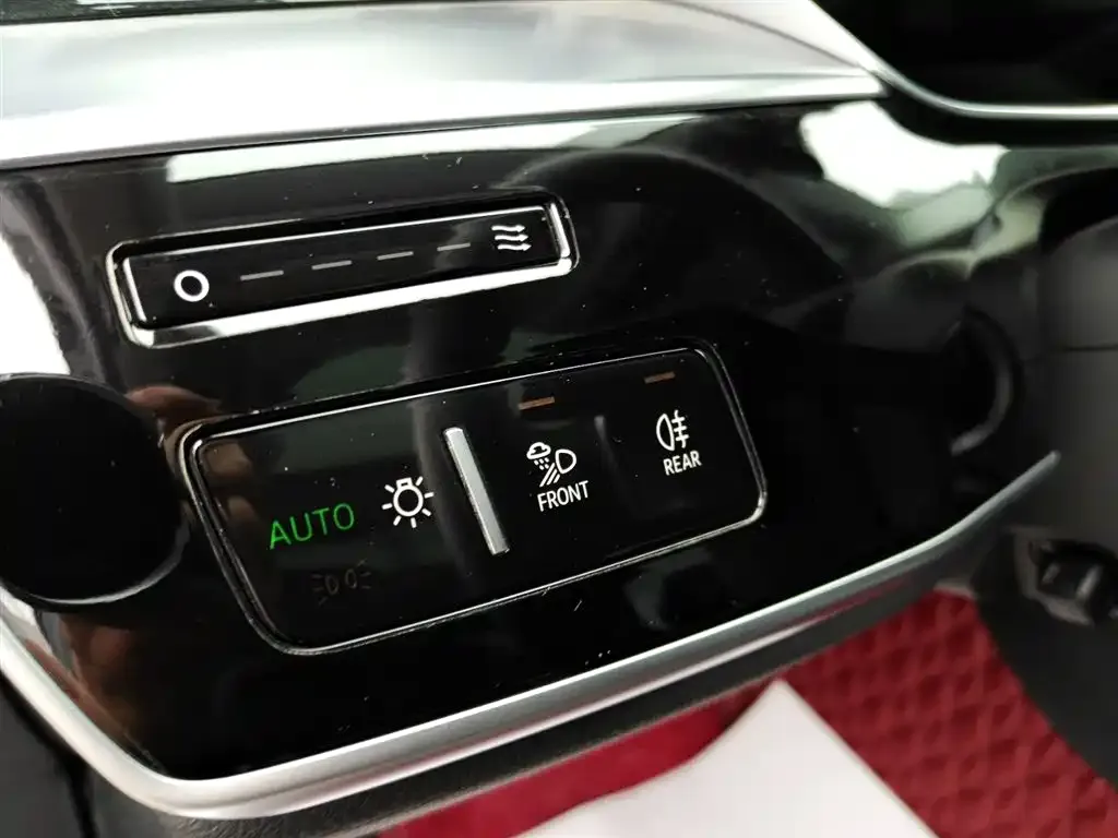 Audi A8 — фото 10