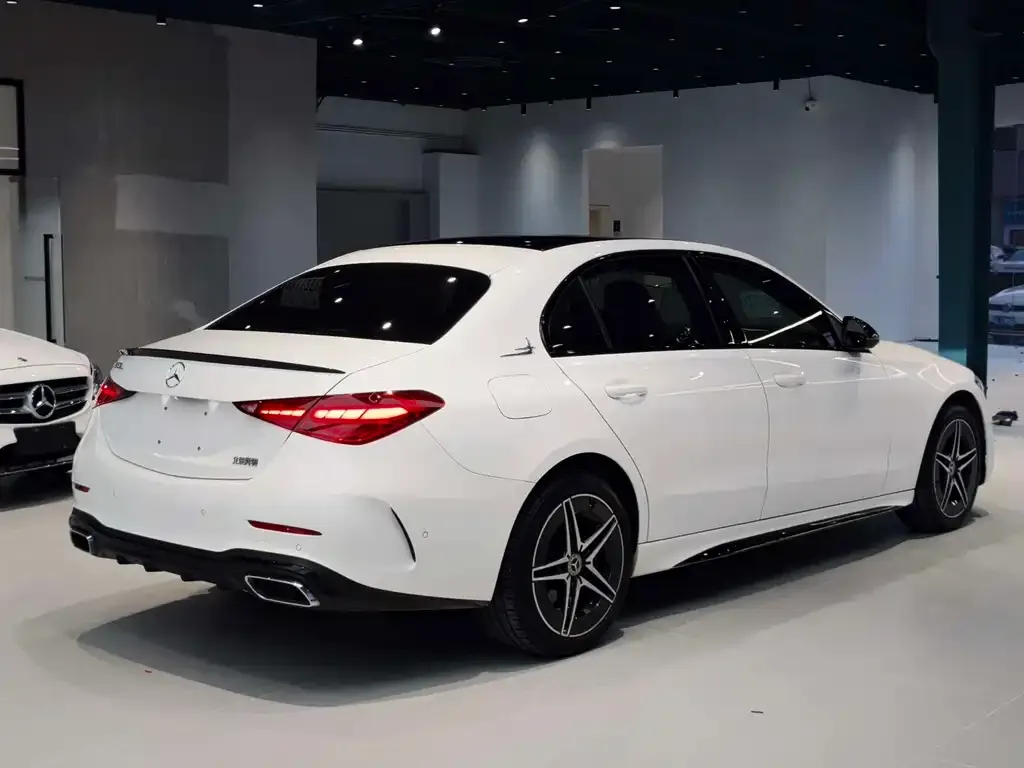 Mercedes-Benz C-Class — фото 10
