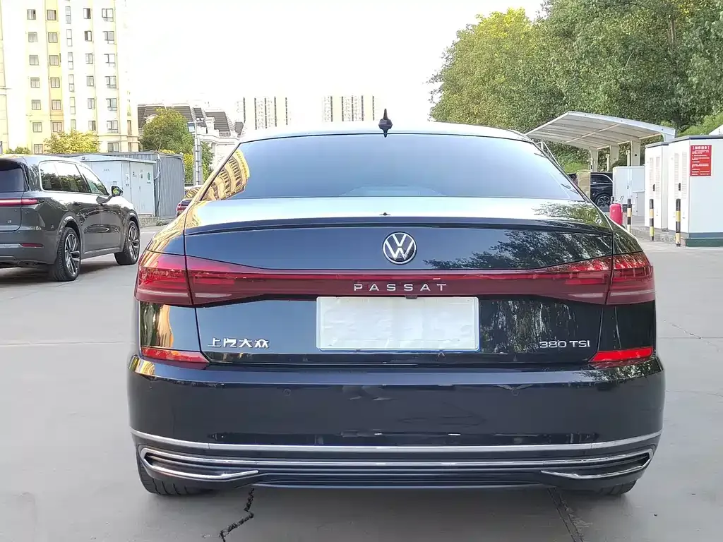 Volkswagen Passat — фото 2