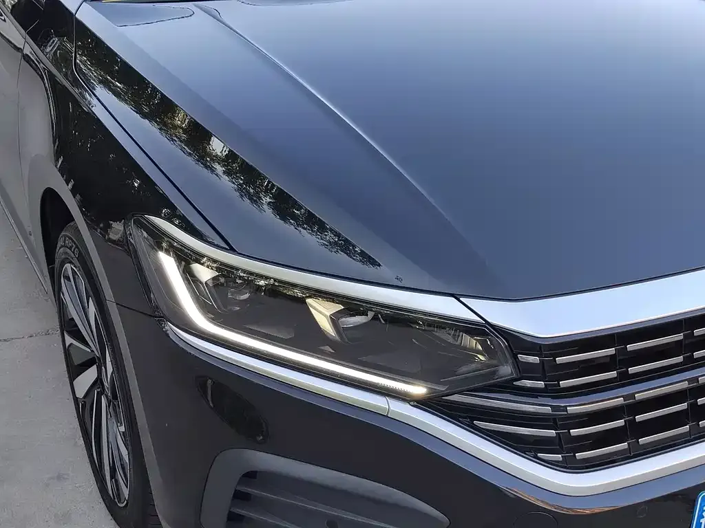 Volkswagen Passat — фото 8