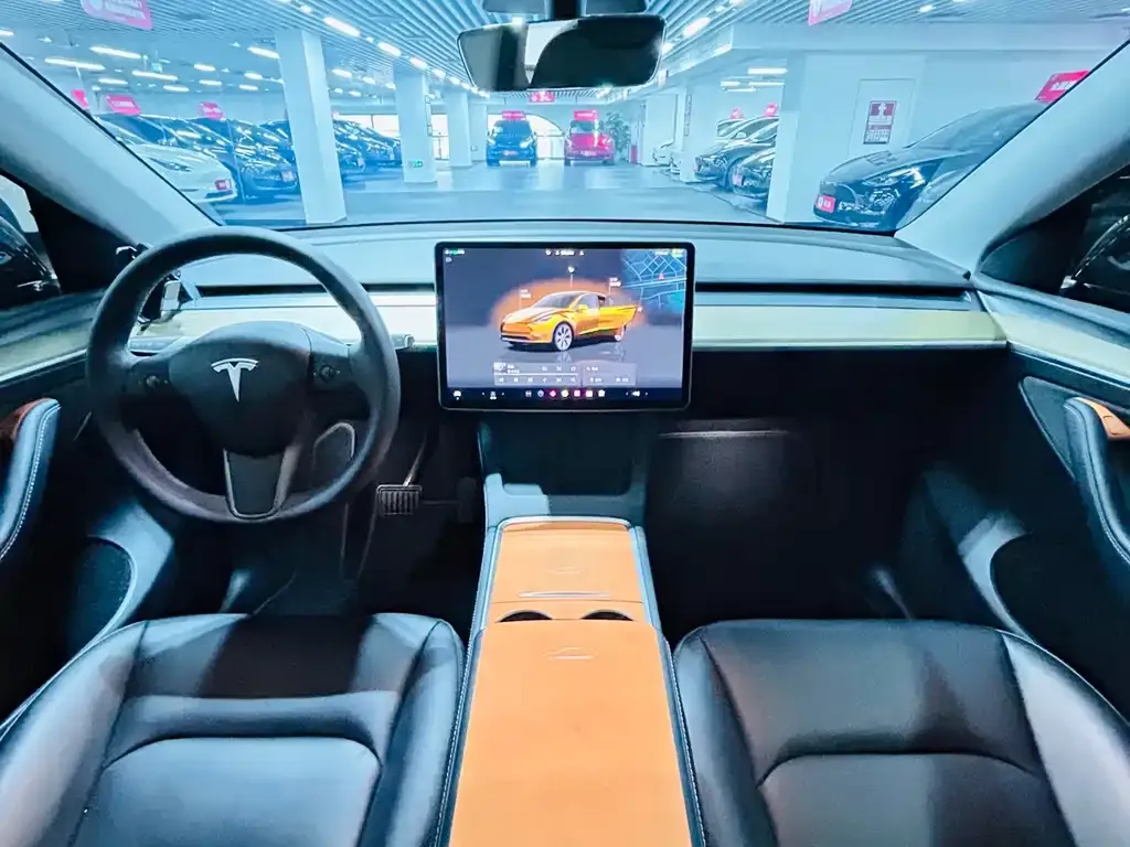 Tesla Model Y — фото 3