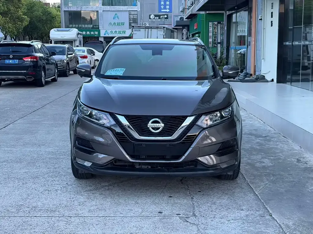 Nissan Qashqai — фото 9