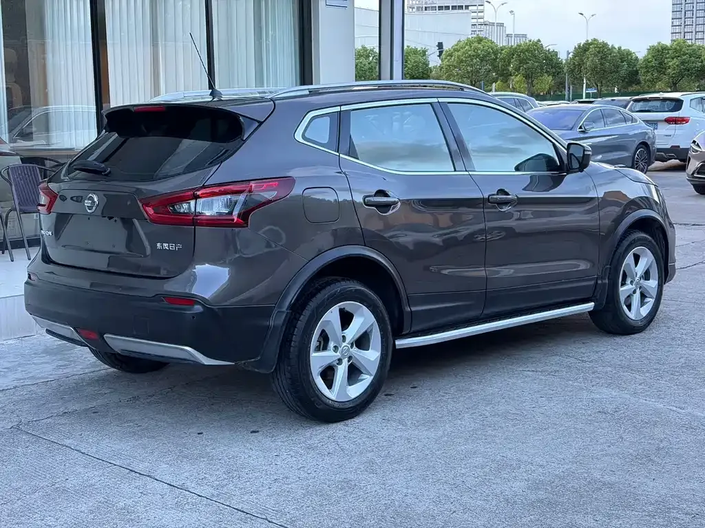 Nissan Qashqai — фото 6