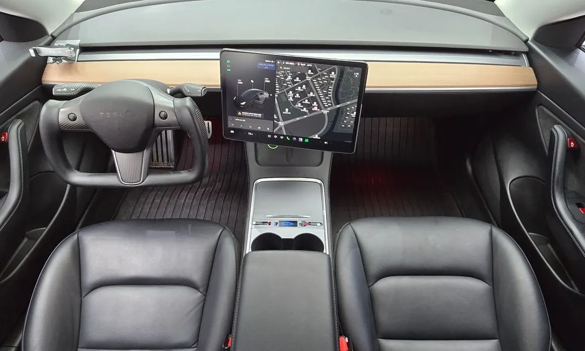 Tesla Model 3 — фото 10