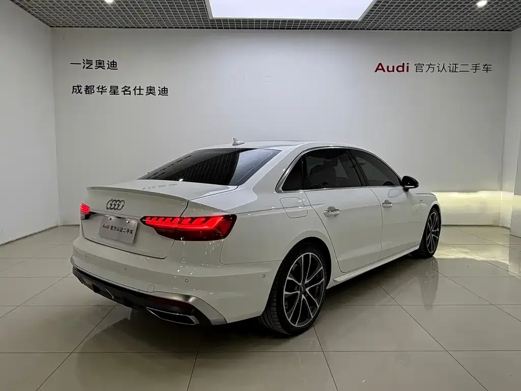 Audi A4L — фото 3