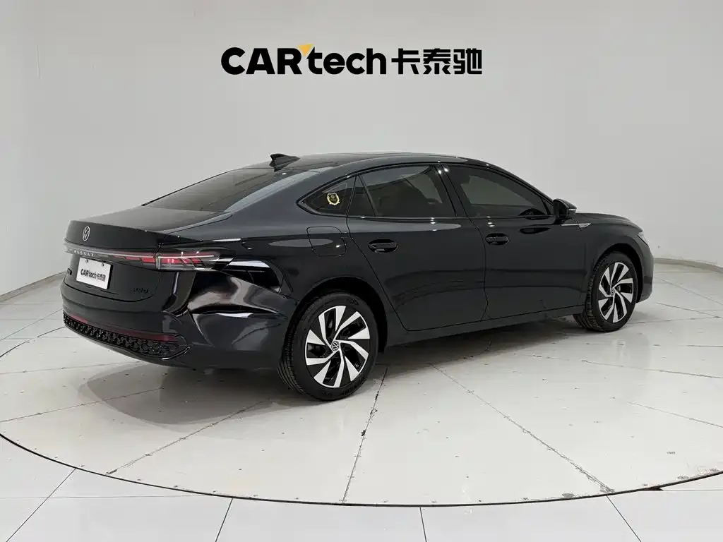 Volkswagen Passat — фото 6