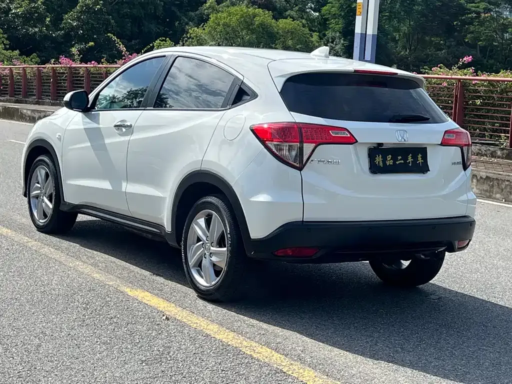 Honda Vezel — фото 10
