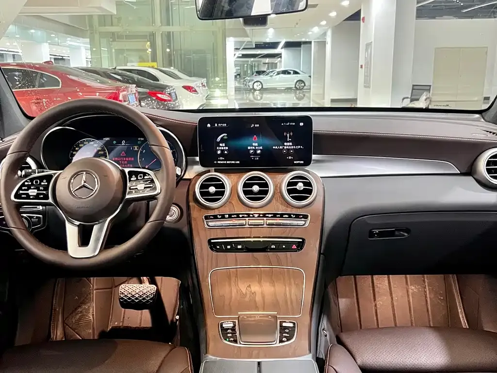 Mercedes-Benz GLC — фото 4