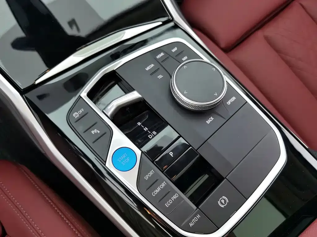 BMW i3 — фото 7