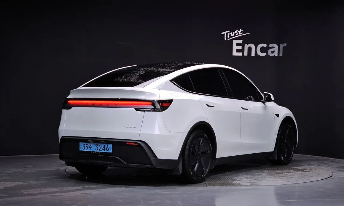 Tesla Model Y — фото 5