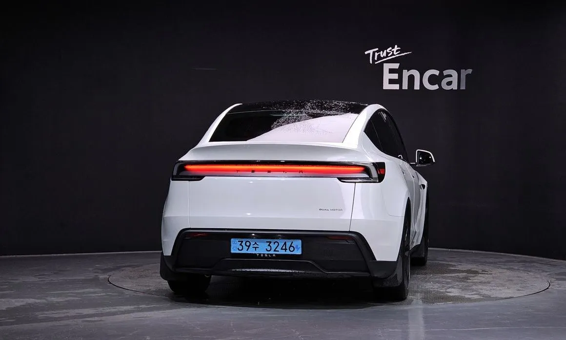 Tesla Model Y — фото 3