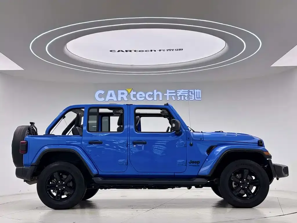 Jeep Wrangler — фото 6
