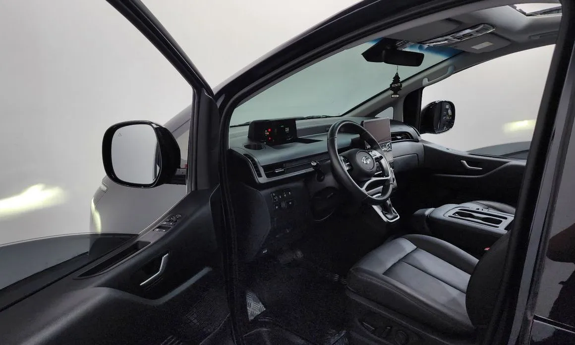 Hyundai Staria — фото 2