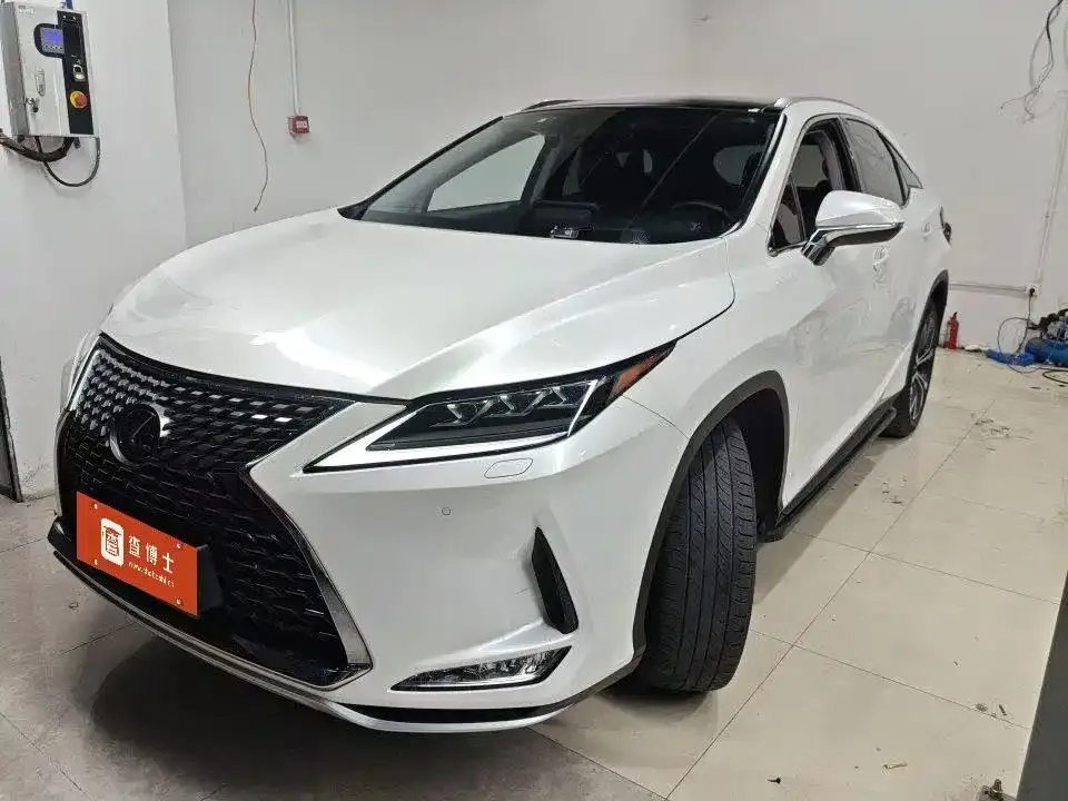 Lexus RX — фото 1