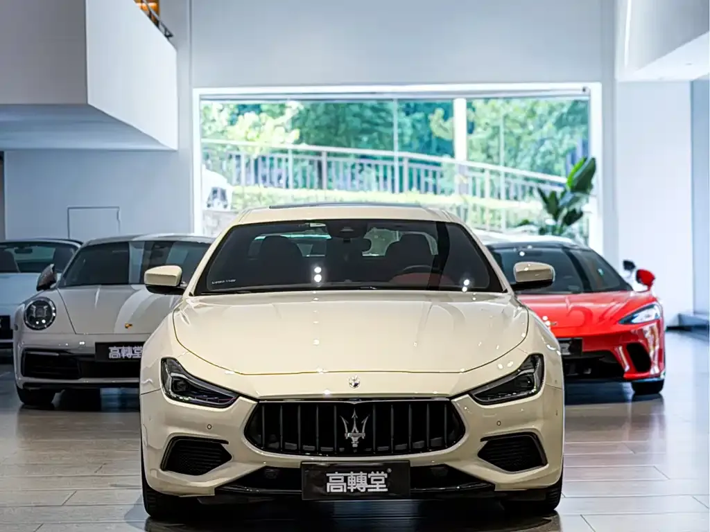 Maserati Ghibli — фото 8