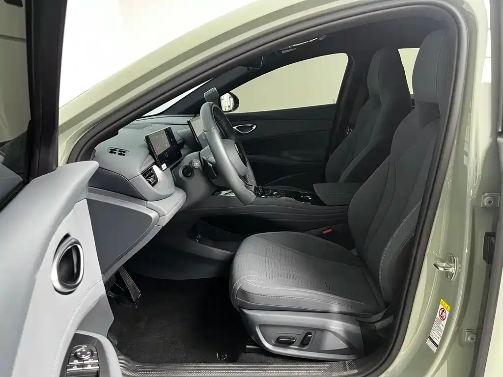 BYD Seal 06GT — фото 9