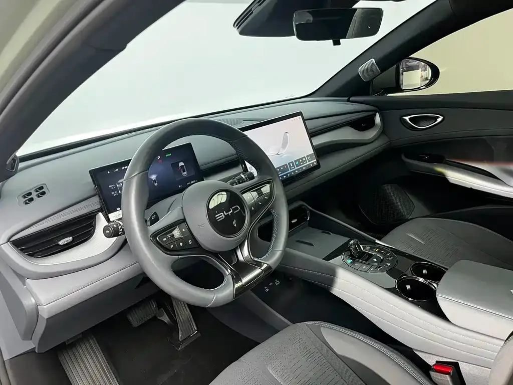 BYD Seal 06GT — фото 10