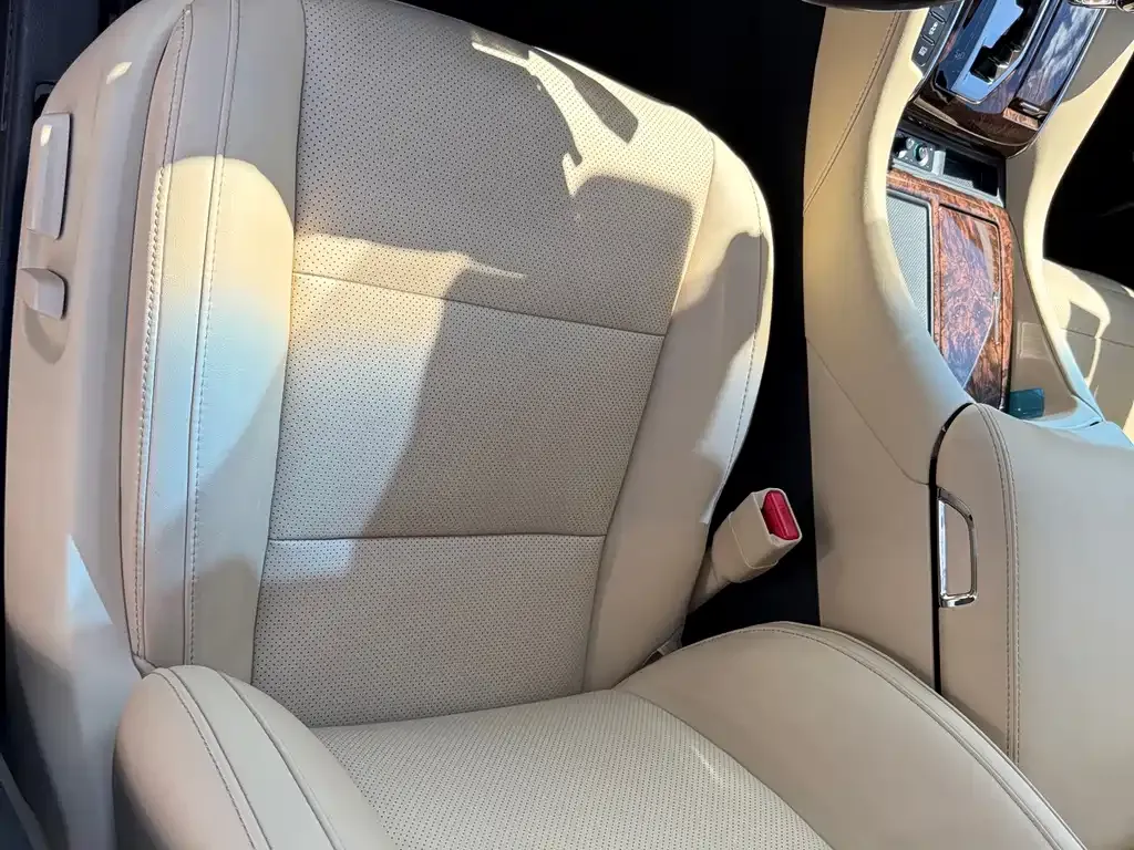 Toyota Alphard — фото 8