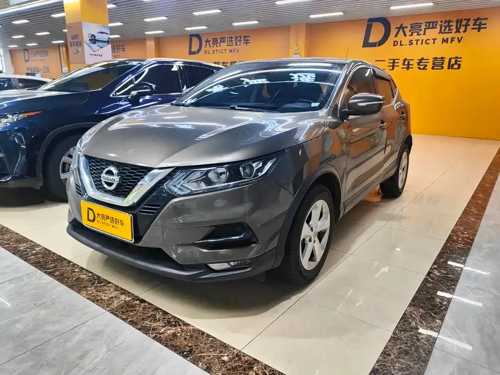 Nissan Qashqai — фото 1