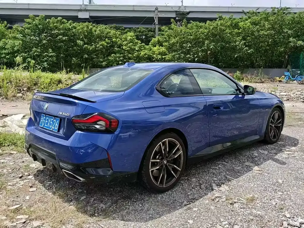 BMW M240i — фото 9