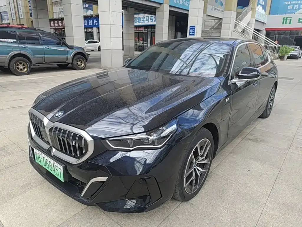 BMW i5 — фото 4