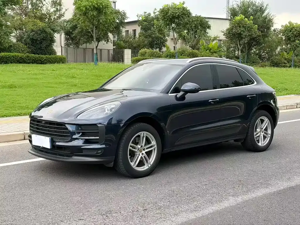 Porsche Macan — фото 1