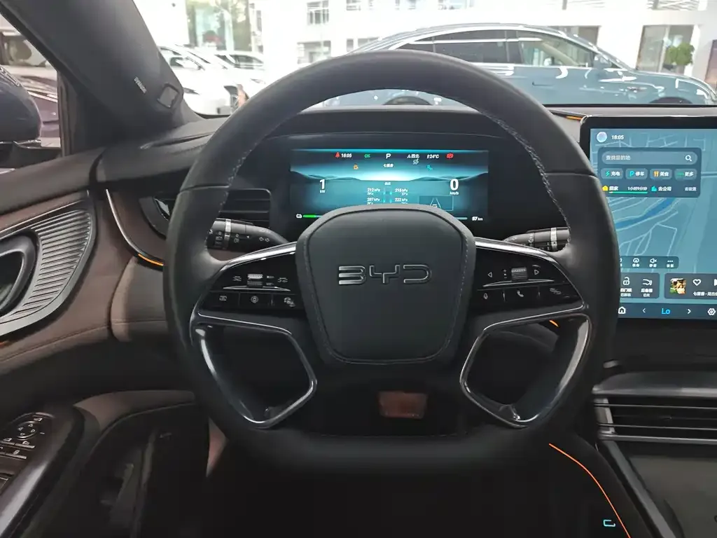 BYD Seal — фото 3