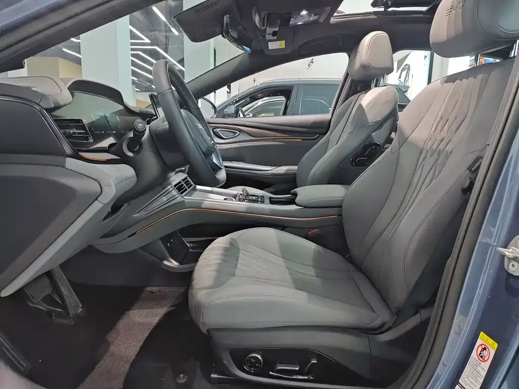 BYD Seal — фото 10