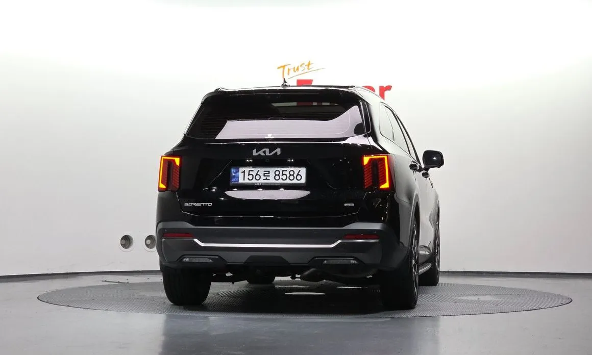 Kia Sorento — фото 7