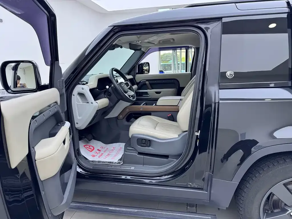 Land Rover Defender — фото 4