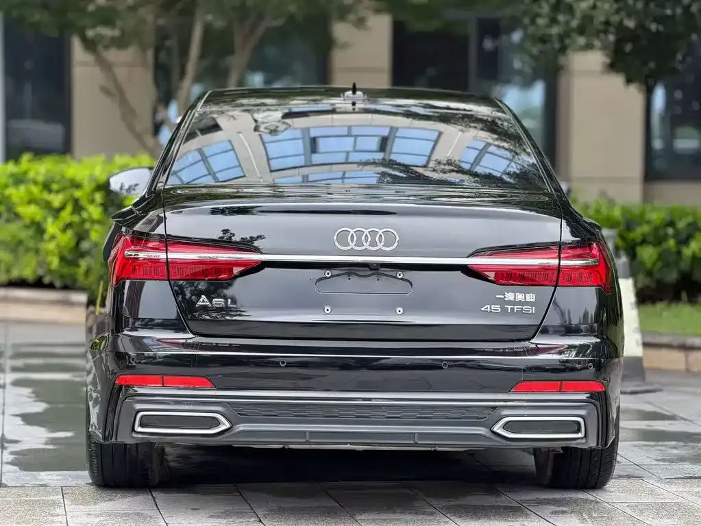 Audi A6L — фото 8