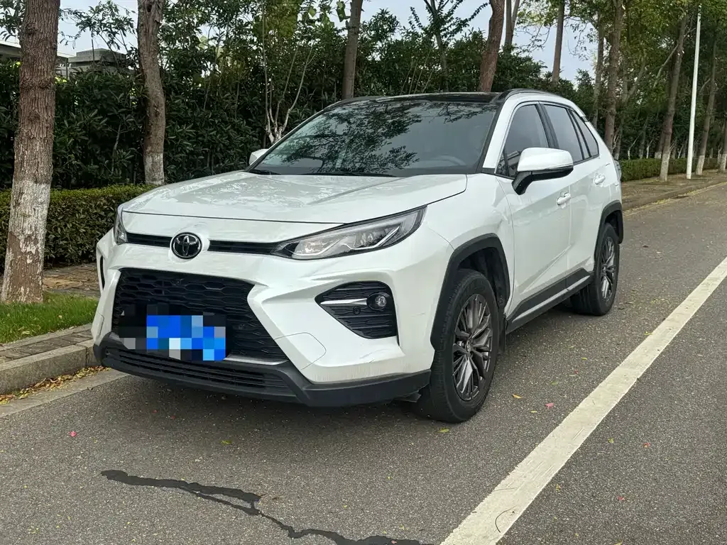Toyota Wildlander — фото 1