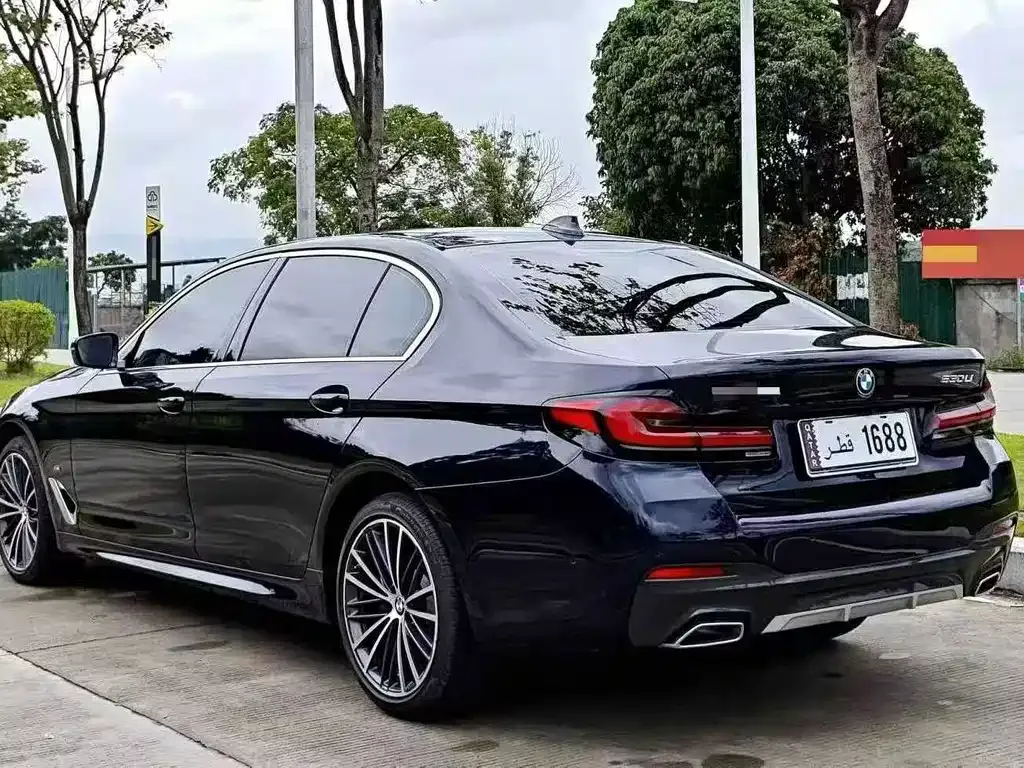 BMW 5 Series — фото 7