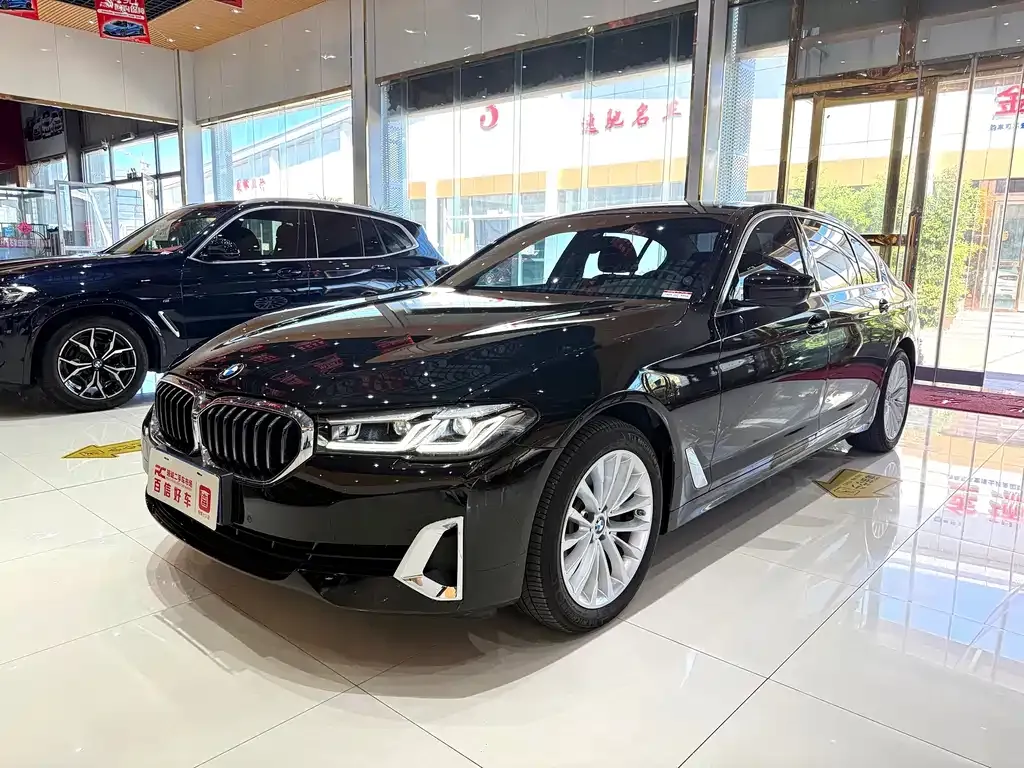 BMW 5 Series — фото 1