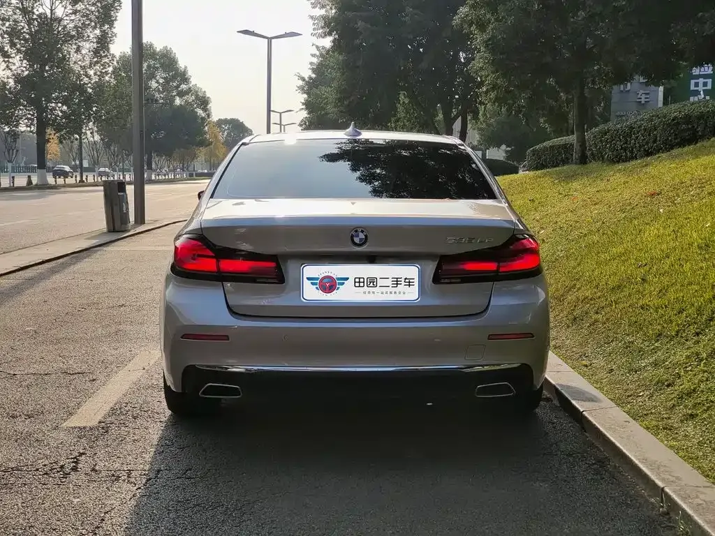 BMW 5 Series New Energy — фото 8