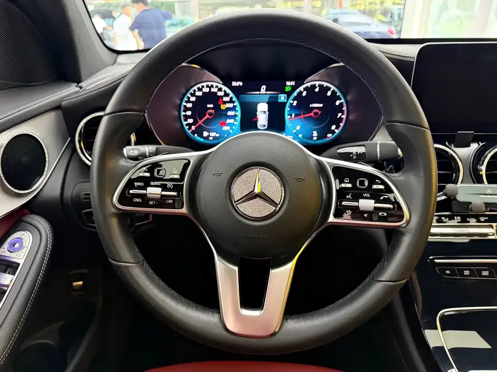 Mercedes-Benz GLC Coupe — фото 10