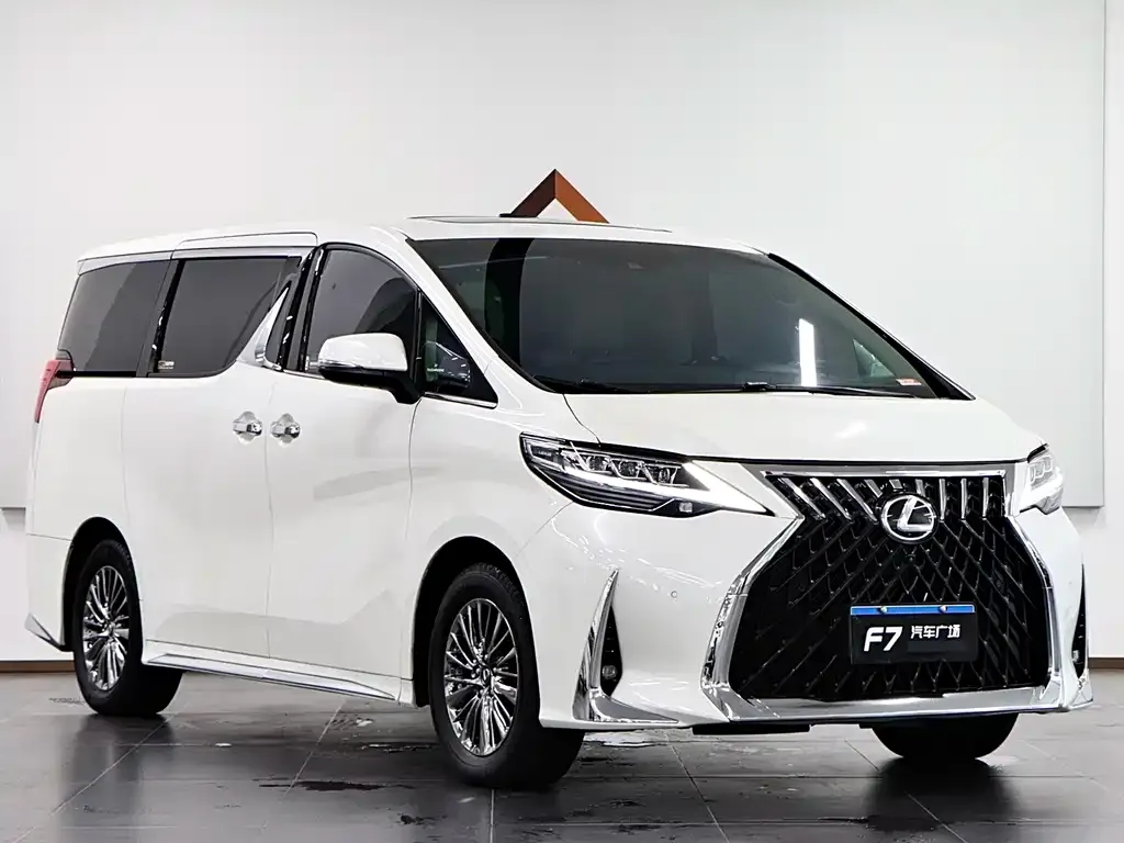 Toyota Vellfire — фото 3