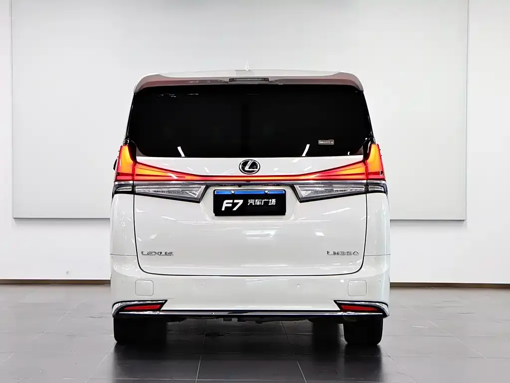 Toyota Vellfire — фото 9