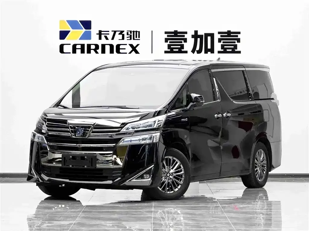 Toyota Vellfire — фото 1
