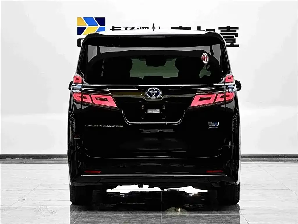 Toyota Vellfire — фото 5