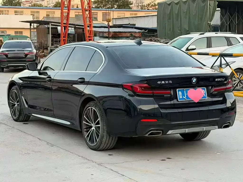 BMW 5 Series — фото 10