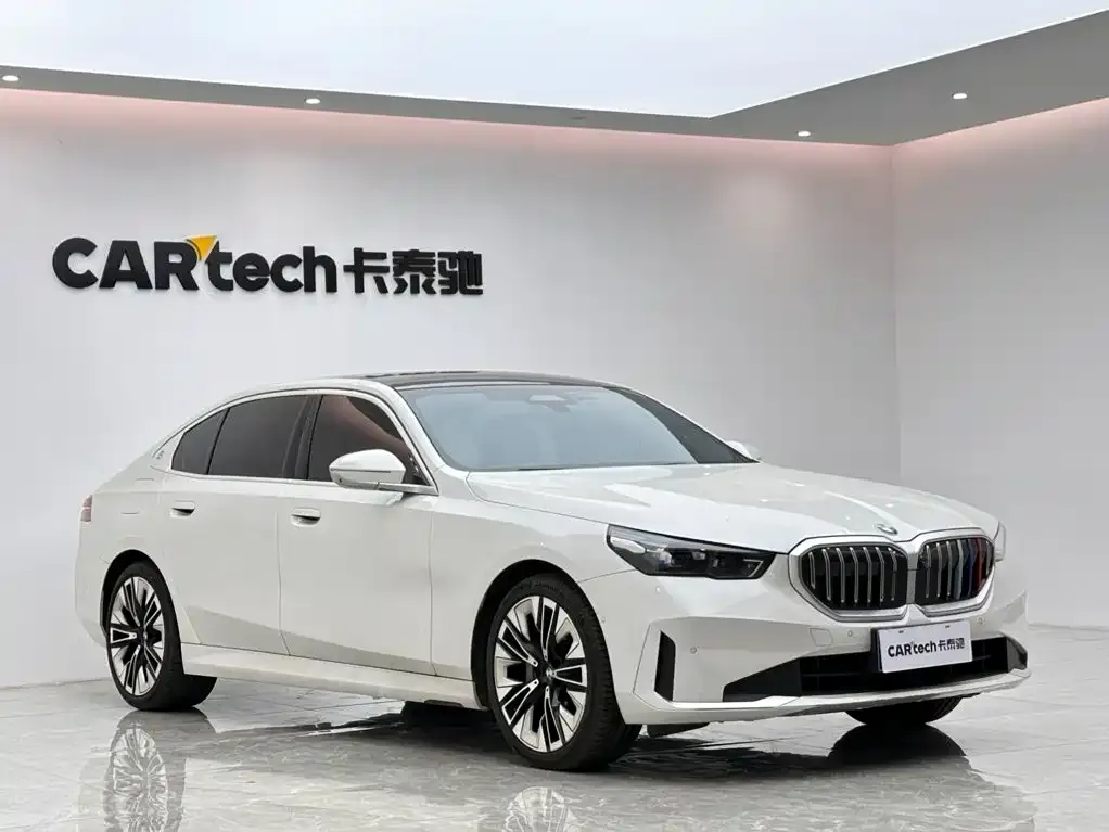 BMW 5 Series — фото 2