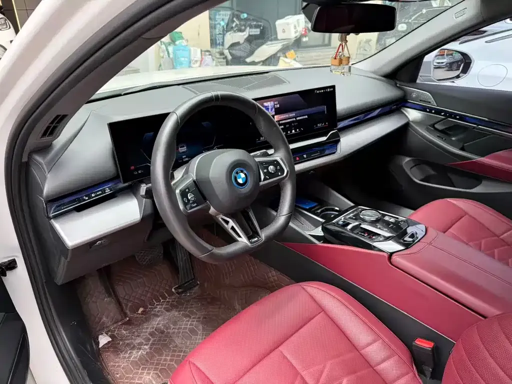 BMW i5 — фото 4