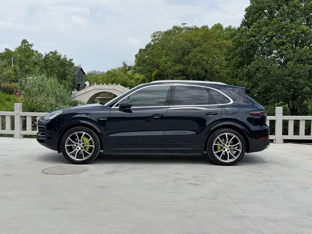 Porsche Cayenne Hybrid — фото 9