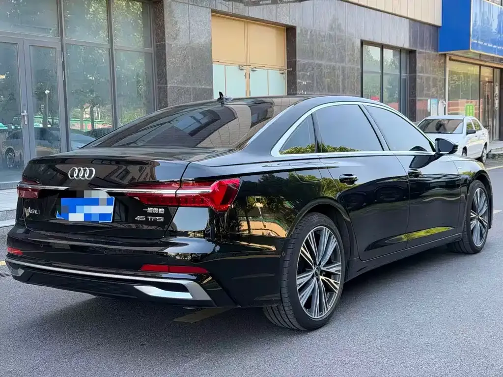Audi A6L — фото 3
