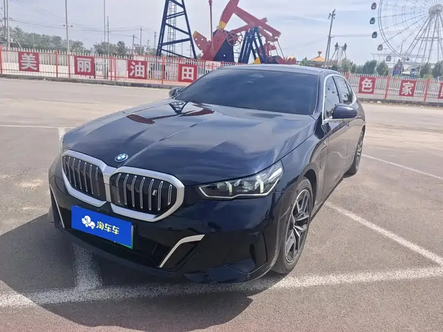 BMW i5 eDrive 35L Premium M Sport 1